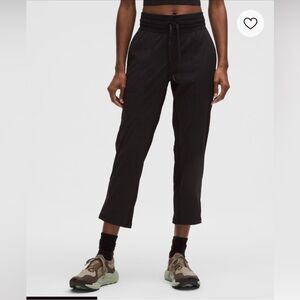 Lululemon Dance Studio Cropped